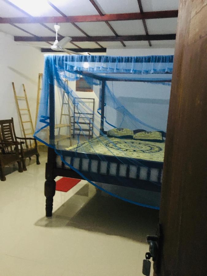 The Wave Surf Inn Midigama East Ngoại thất bức ảnh